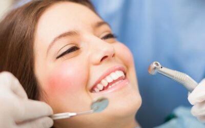 Resultados de un tratamiento estético dental con sonrisa natural