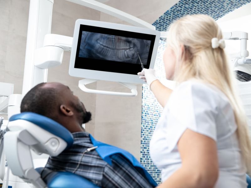 Implantes dentales con poco hueso valorados